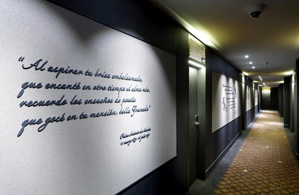Aurea Washington Irving By Eurostars Hotel Company Granada Kültér fotó A corridor at the hotel