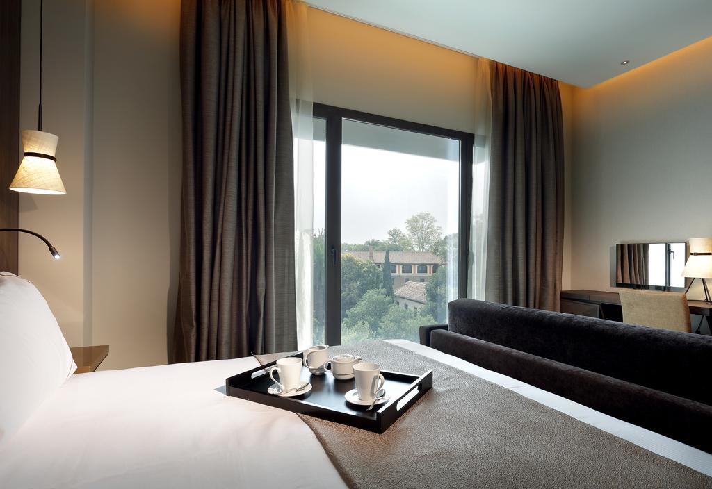 Aurea Washington Irving By Eurostars Hotel Company Granada Kültér fotó A room at the hotel